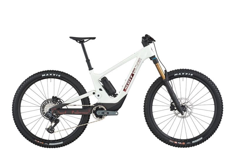 SCOTT Voltage 900 Tuned
